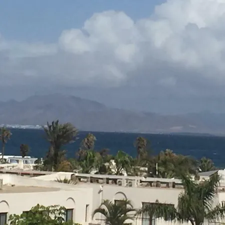 16 Lujo A 200 M Del Mar Corralejo